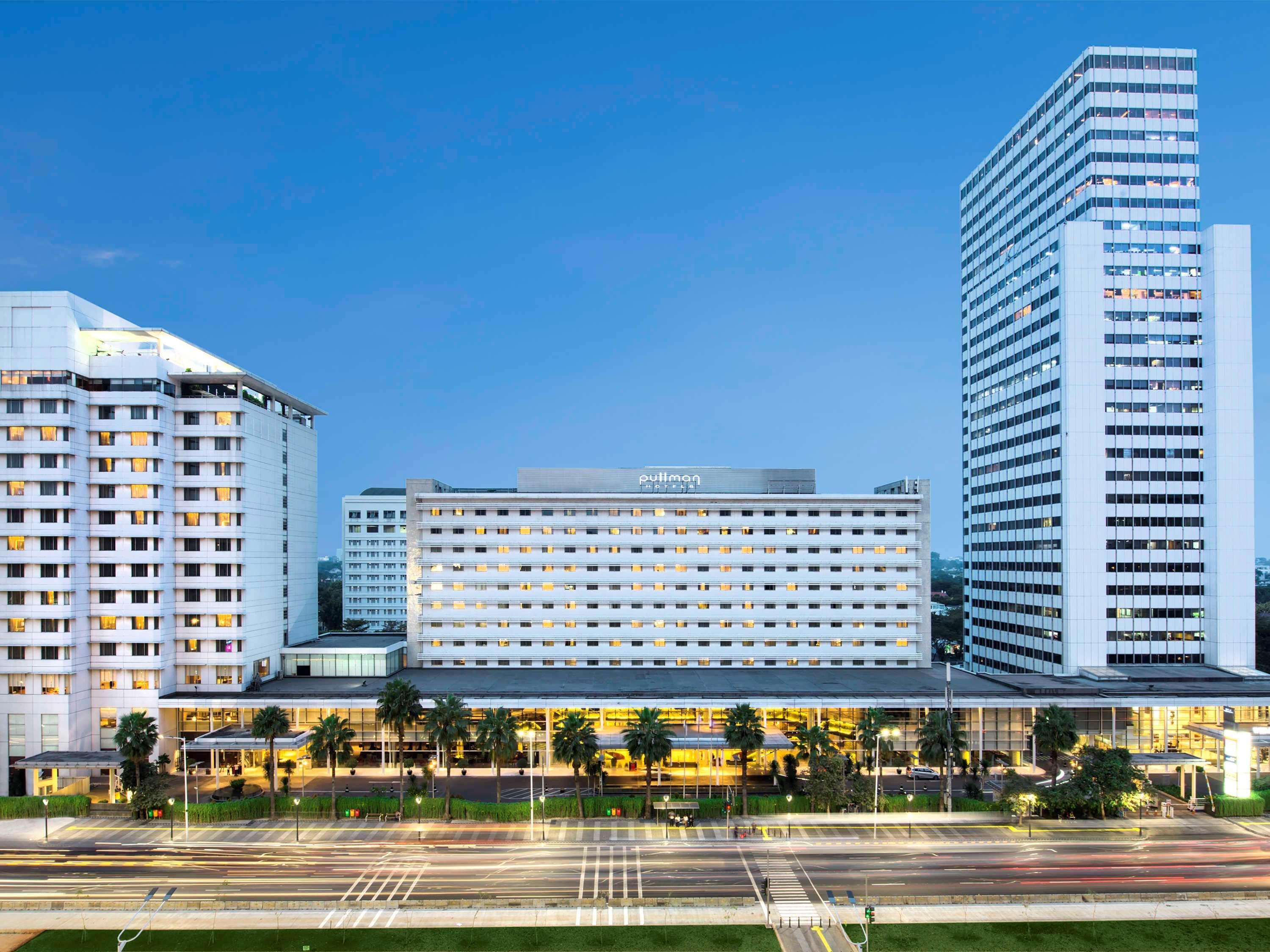 Pullman Jakarta Indonesia Hotel Exterior photo